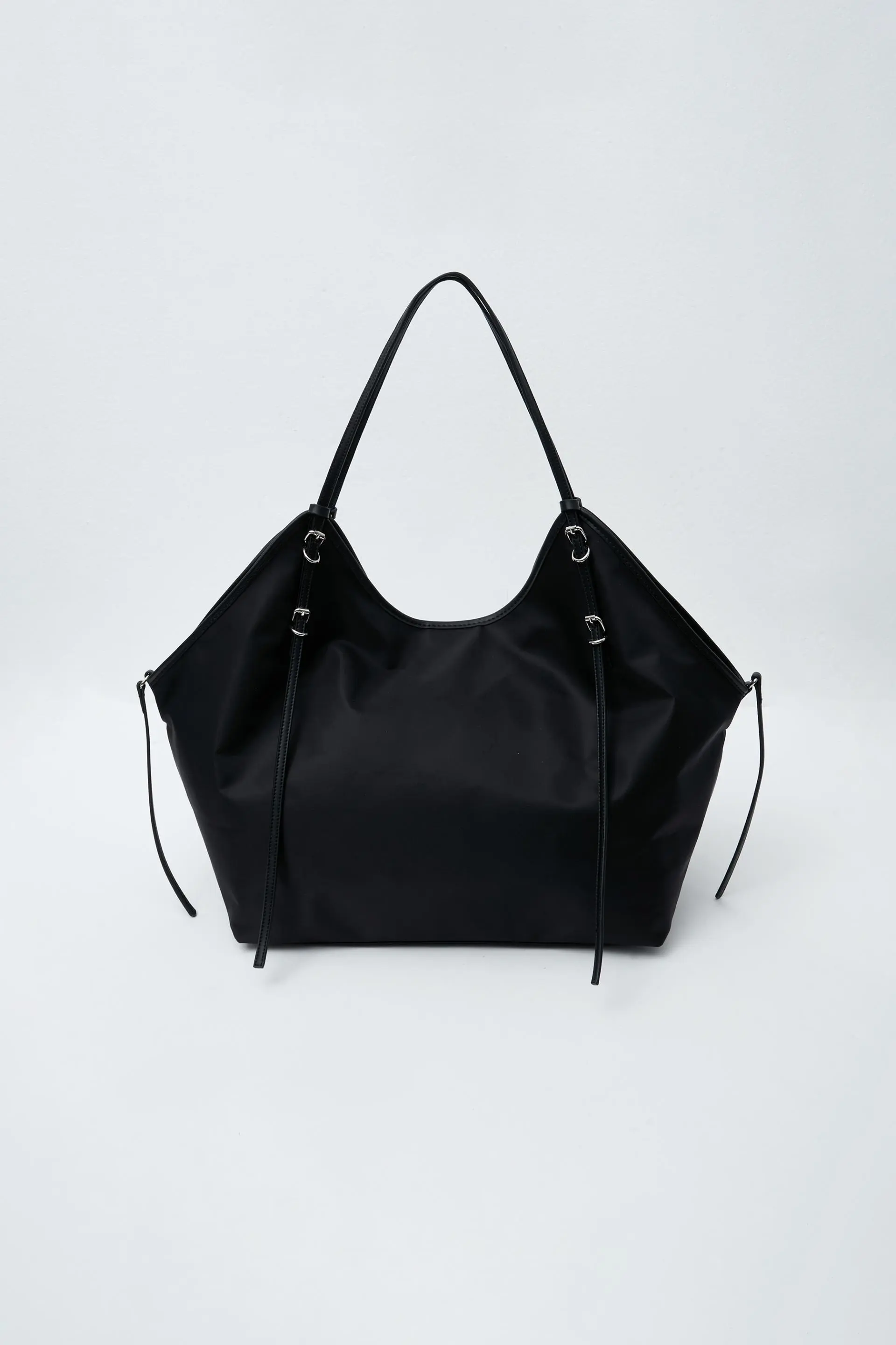 MUSINSA公式 | HELENE PARIS コニーベルテッドビッグショルダーバッグ 