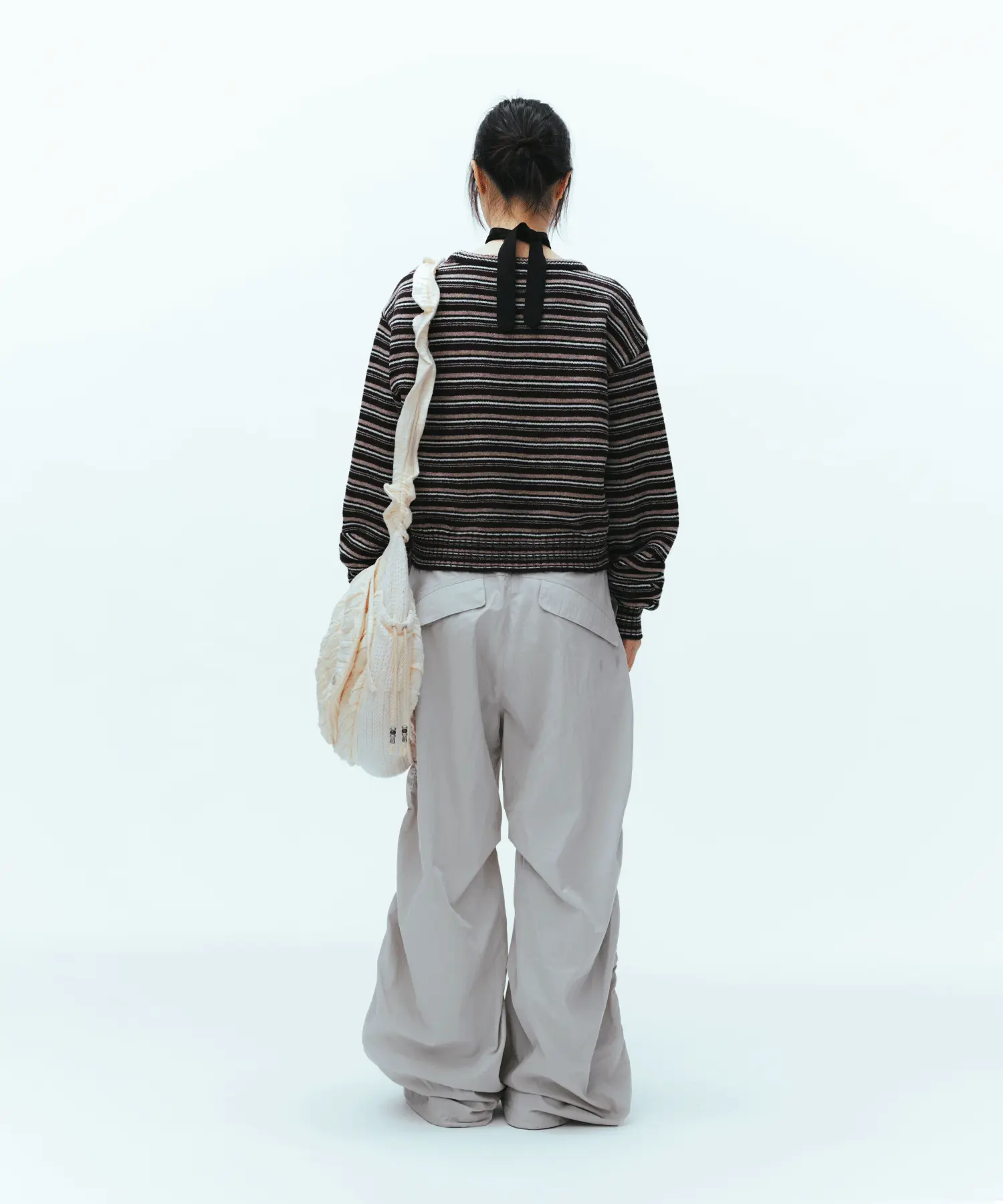 MUSINSA公式 | COYSEIO QUILTED CROSS BAG IVORY