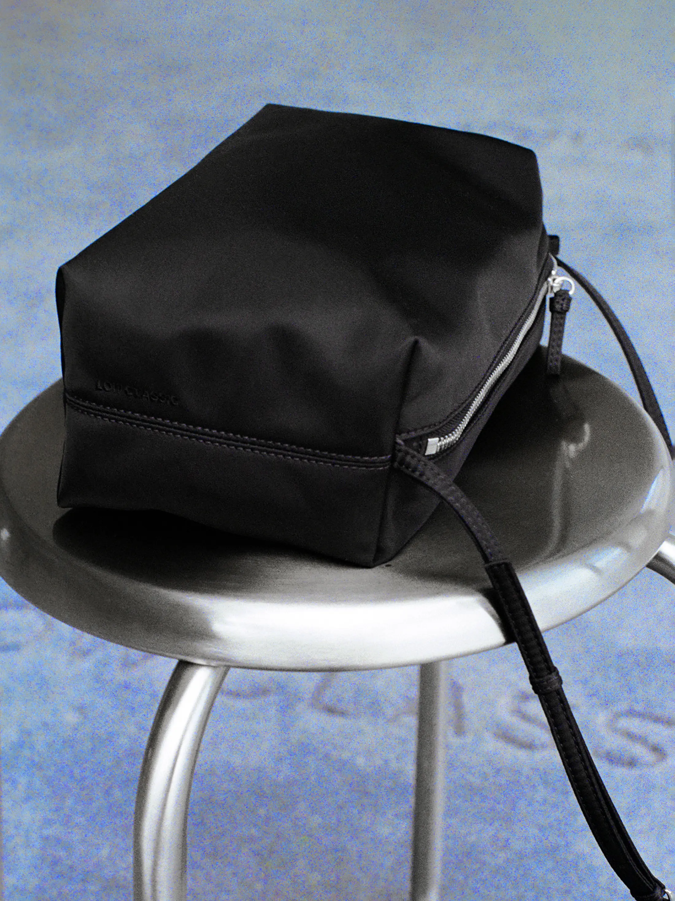 MUSINSA公式 | LOW CLASSIC CARAMEL BOX BAG_BLACK [LC267BA03BK]