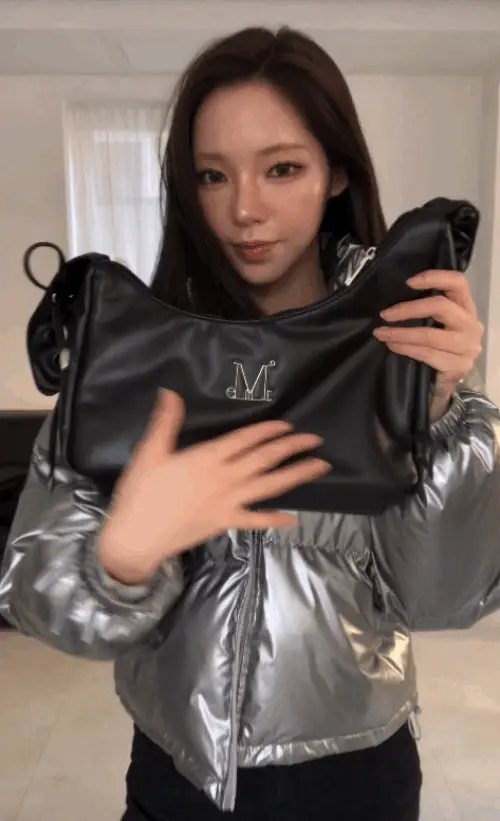 MUSINSA公式 | MUCENT ルセルメタルロゴシェリングクロスバッグ 男女共用